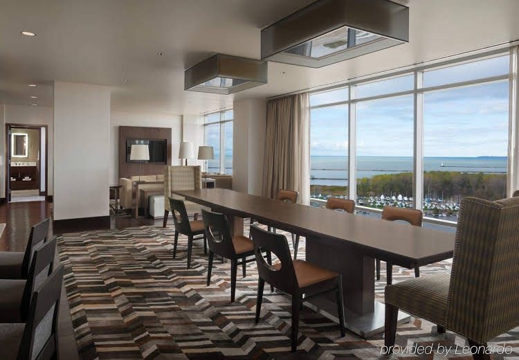 บัฟฟาโล แมริออท แอท เลคอม ฮาร์เบอร์เซ็นเตอร์ (Buffalo Marriott at Lecom Hrborcenter)0
