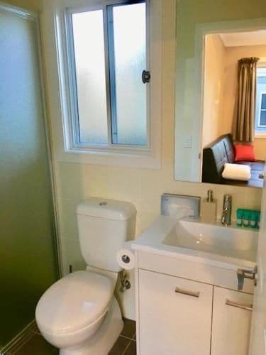 Deluxe Bungalow - (Adult only)