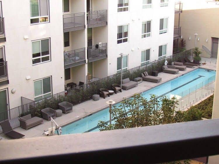 Apartment with Full Amenities - Miracle Mile Apartment with Full Amenities - Miracle Mile