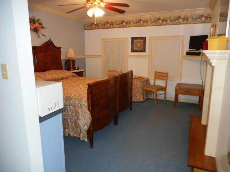 Lone Star Bed and Bath1