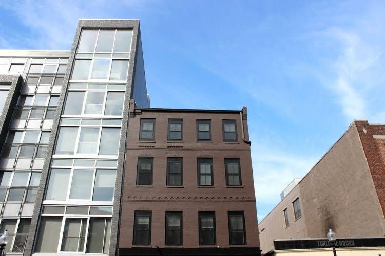 West Broadway Quarters0