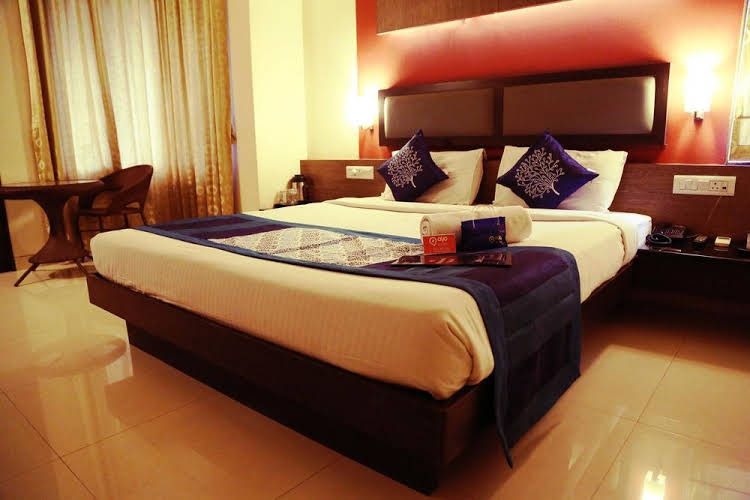 OYO Premium Shirole Road2