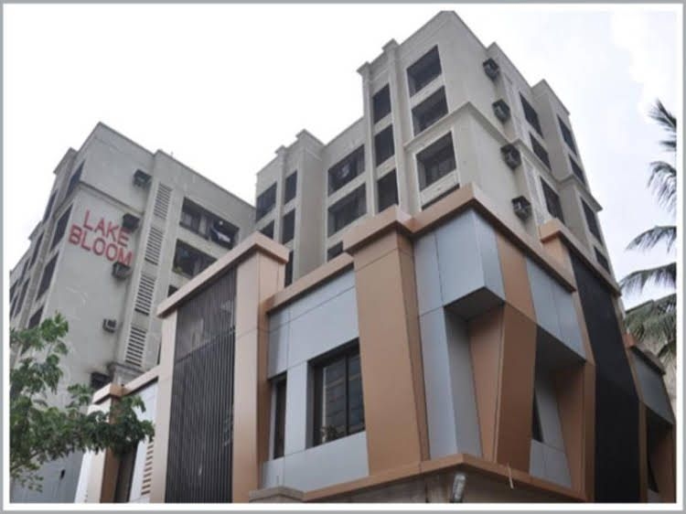 OYO Apartments Powai Lake4