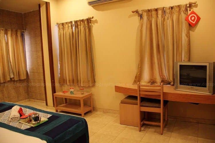 OYO Rooms FC Road OYO Rooms FC Road