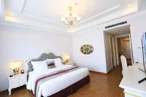 Deluxe King Bed