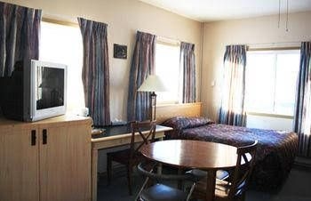 Woodland Motor Inn2