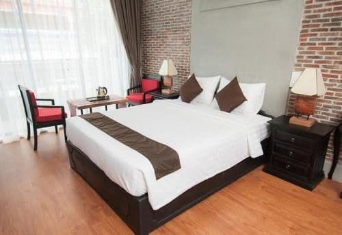 Deluxe Family Room