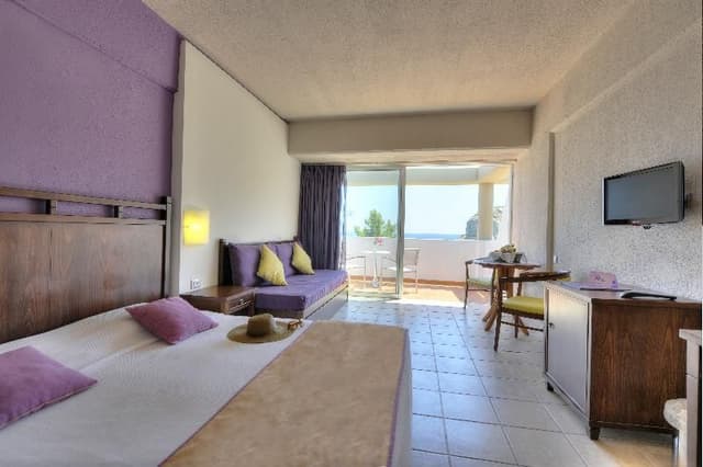 FAMILY ROOM SEA VIEW