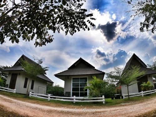 Bungalow with Garden View