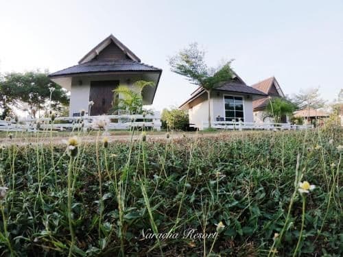 Bungalow with Garden View