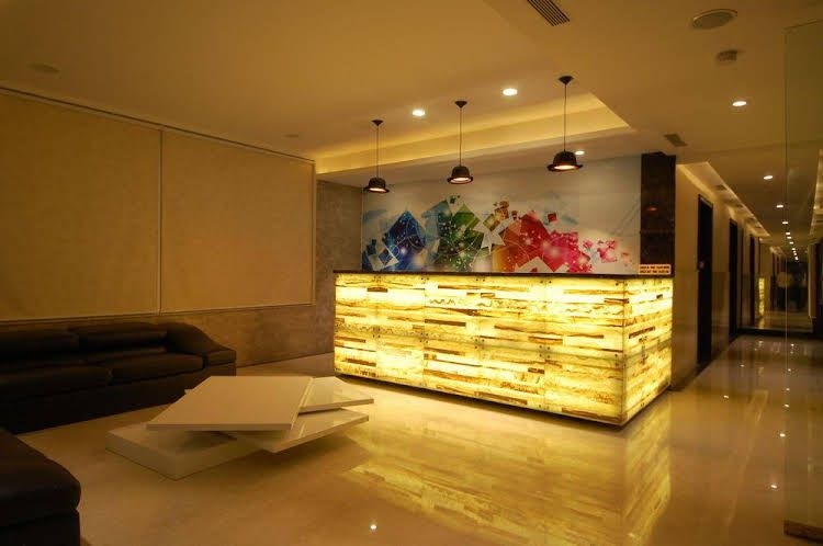 OYO Premium Chappan Dukan Suites1