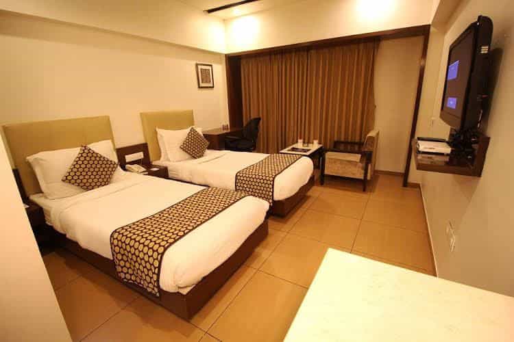 OYO Premium Jubilee Garden Jawahar Road