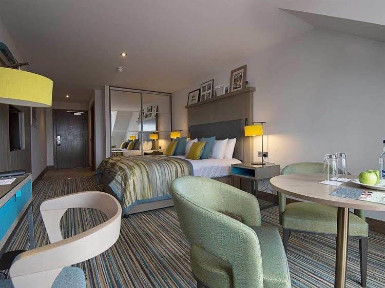 The Waterside Hotel0