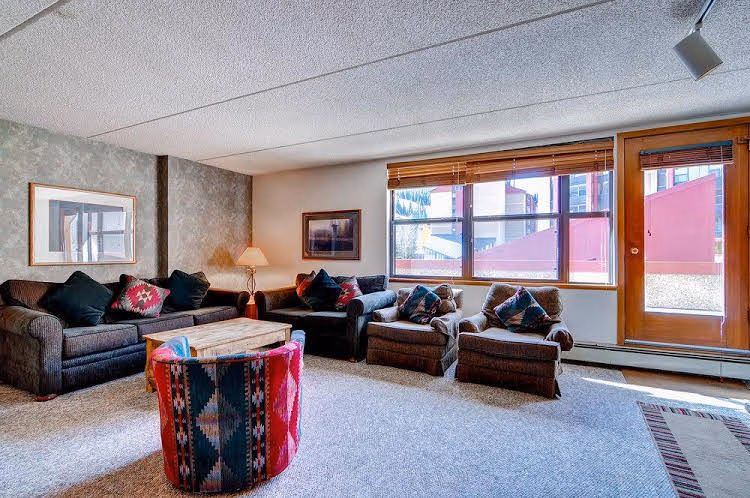 Mountain Plaza at Center Village by Copper Mountain Lodging0