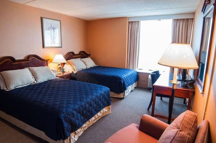 North Aurora Hotel1