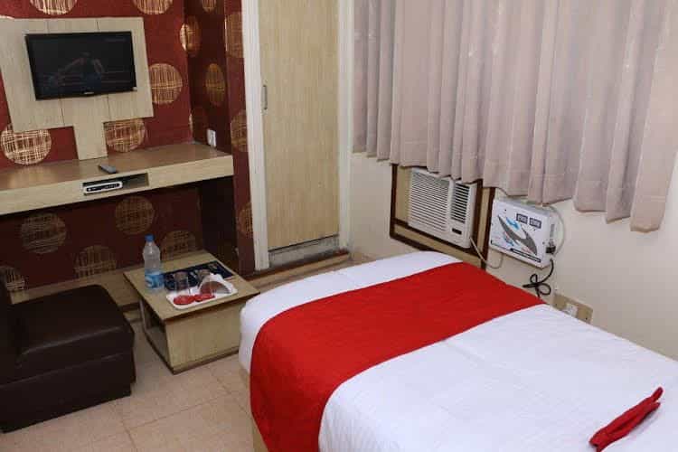 OYO Rooms Ludhiana Railway Station Clock Tower