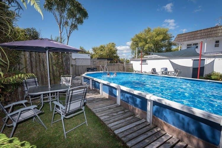 Cosy Cottage Thermal Kiwi Holiday Park1
