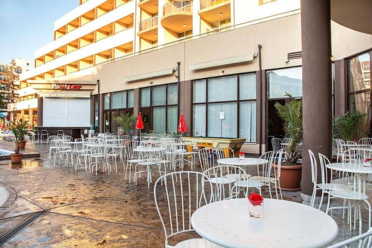 Hotel Laguna Park4