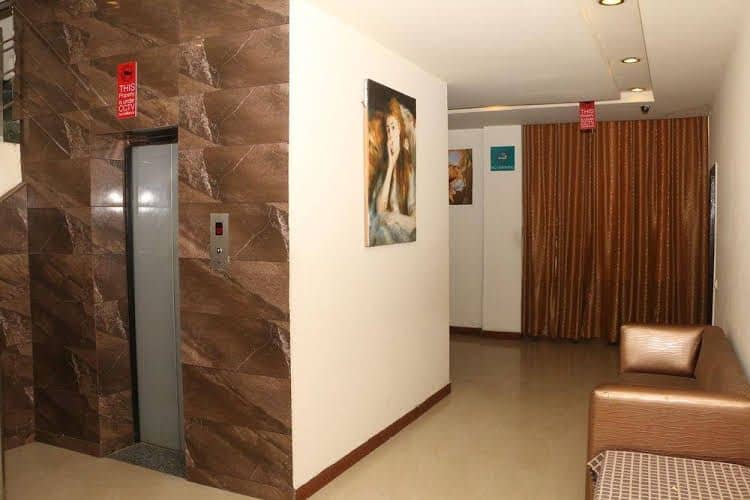 OYO Rooms D Block Model Town Extension OYO Rooms D Block Model Town Extension