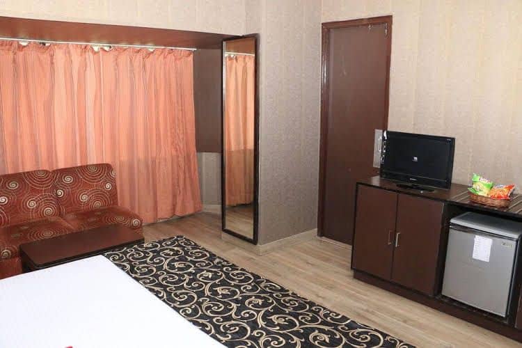 OYO Rooms New DMC OYO Rooms New DMC