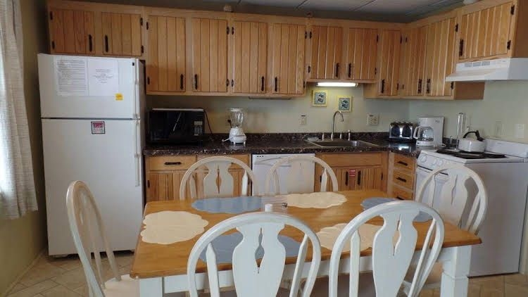 Windjammer Condominiums1