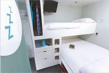 Snoozebox Cardiff - Rugby Hotel4