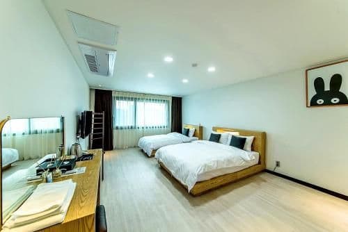 Standard Twin Room