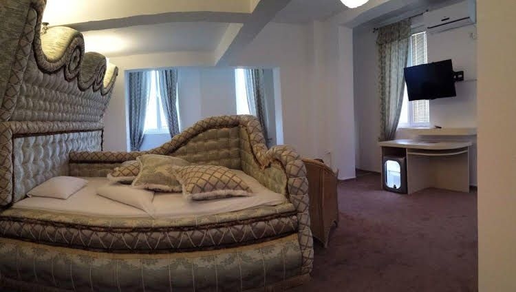 Bali Colosseum Hotel4