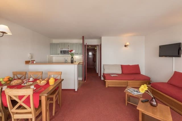 APARTMENT CAPACITY 8