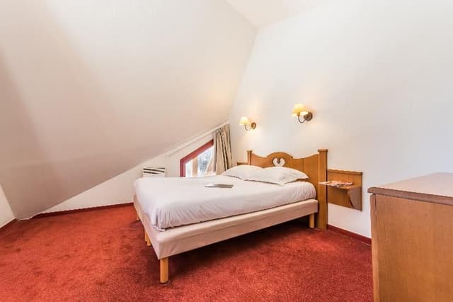 APARTMENT CAPACITY 8
