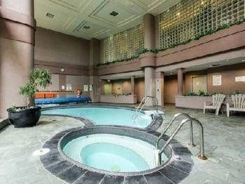 Beautiful Luxury Condo Toronto area0