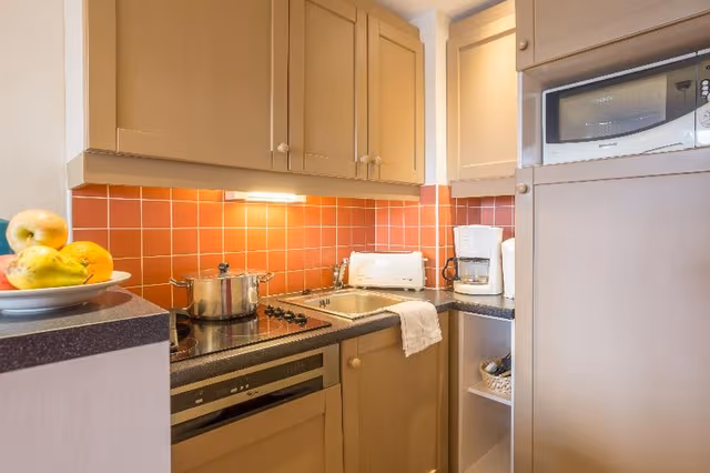 APARTMENT CAPACITY 6 ONE BEDROOM