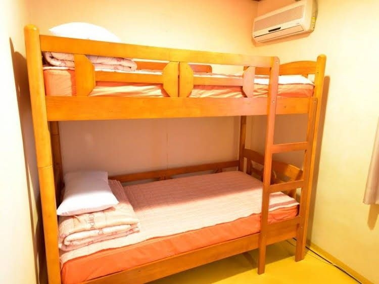 Honeymoon House3
