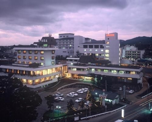 โรงแรมทะมะนะ ออนเซน ชิระซางิ (Tamana Onsen Hotel Shirasagi)1