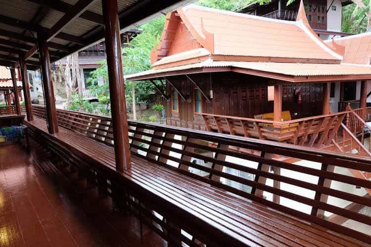 บ้านไทยแสงเทียน บ้านไทยแสงเทียน
