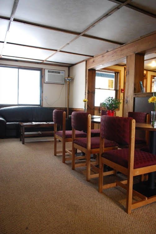 Black Hills Inn & Suites3
