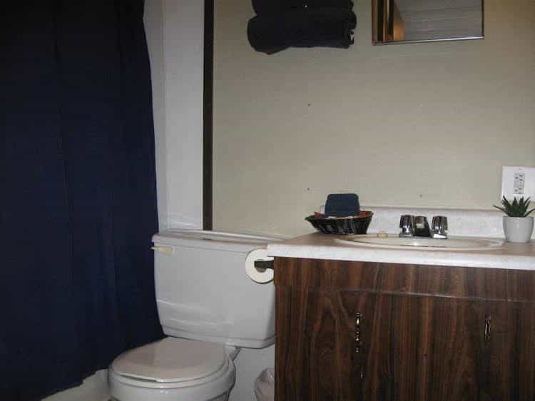 1202 MOTOR INN
