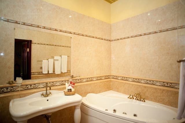 SUITE LUXURY