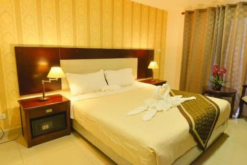 Deluxe King Studio with Balcony