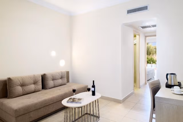 SUITE WITH PRIVATE POOL