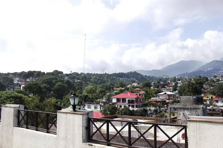 OYO Premium Civil lines Dharamshala0