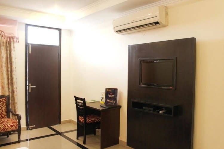 OYO Premium Civil lines Dharamshala4