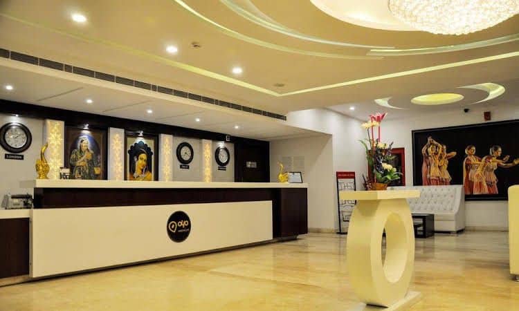 OYO Premium Viraj Khand OYO Premium Viraj Khand