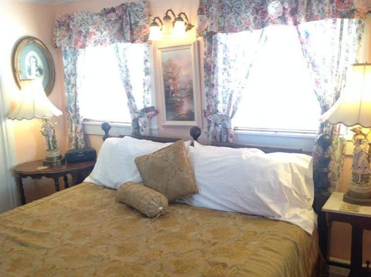 The Bradford Carver Guest House The Bradford Carver Guest House