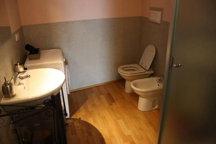 Apartment via Maironi da Ponte4