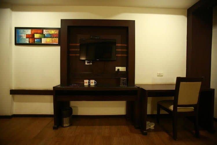 OYO Premium Chaupasni First Puliya OYO Premium Chaupasni First Puliya