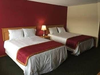 Flamingo Motel & Suites2