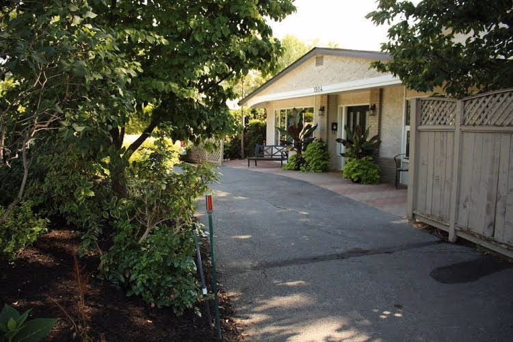 At the Beach Kelowna Bed & Breakfast1