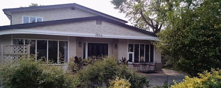 At the Beach Kelowna Bed & Breakfast3