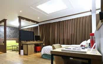 โรงแรมวาย